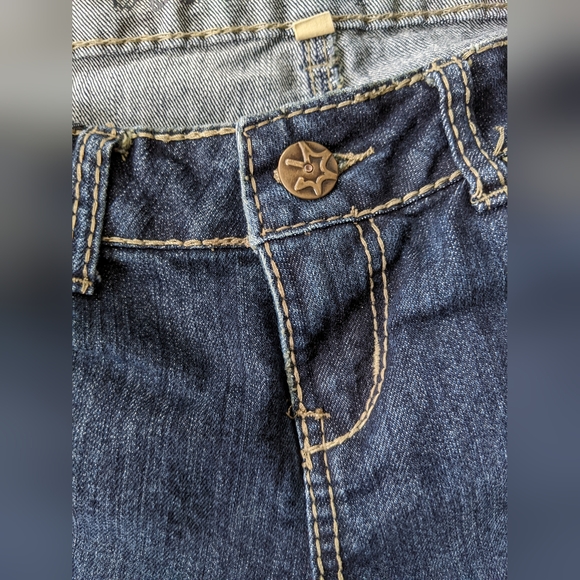 Vanilla Star Denim Jean Shorts, Stitching Detail, Size 11 - Picture 2 of 12